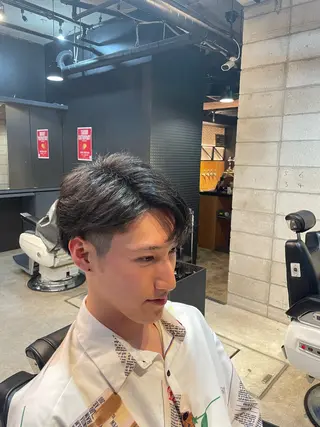 ミディアム FRANK'S BARBER日比谷店所属・金谷 一平のヘアスタイル
