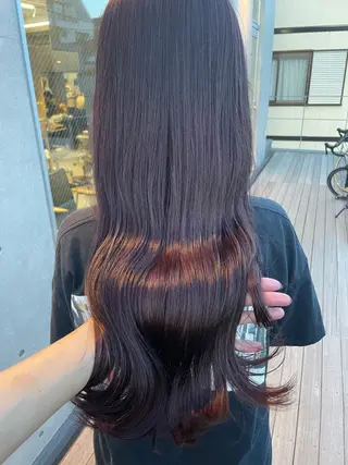 ロング カラー SALOWIN池袋East店3F所属・インナーカラー 推し ブリーチ 髪質改善のヘアスタイル