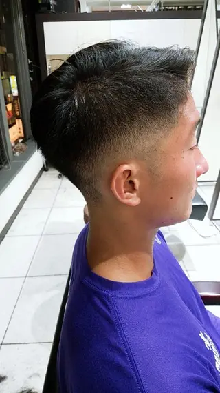 ショート メンズ newi WASHIOのヘアスタイル