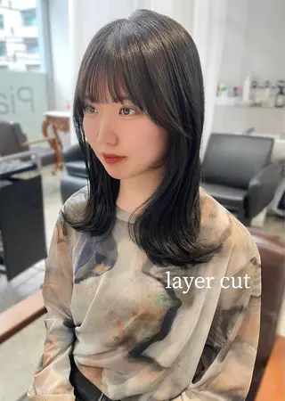 ミディアム レイヤーカット/ 縮毛矯正/ミサキ💐のヘアスタイル