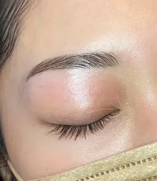 アイブロウ 椋 愛穂のヘアスタイル