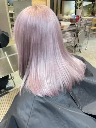 セミロング カラー ネイル マツエク・マツパ アイブロウ ⭐ハイトーンブリーチ ミルクティーピンクのヘアスタイル