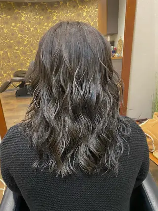 セミロング カラー ヘアアレンジ Design Color🐰アユミのヘアスタイル