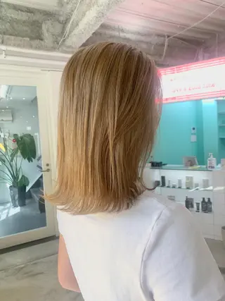 ミディアム カラー ヘアアレンジ 🧨ブリーチー×ボブ レイヤー💎じゅえるのヘアスタイル