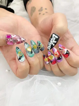 ネイル 五十嵐 美智のネイルデザイン