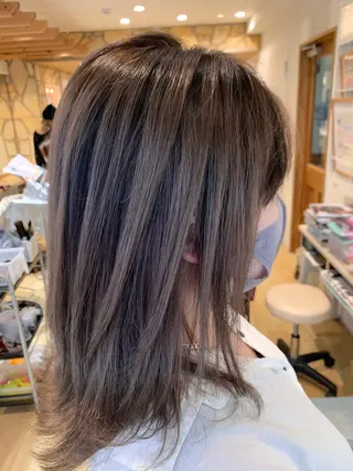 セミロング 渋谷ハイトーン/ デザインカラー阿部のヘアスタイル