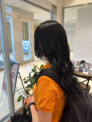 ロング 透明感イルミナカラー /寒色/MOMOKAのヘアスタイル