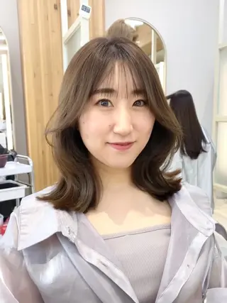 ミディアム 韓国くびれレイヤー 🇰🇷はづきのヘアスタイル
