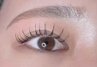 マツエク・マツパ Millie ainee 店長　神のマツエク・マツパデザイン