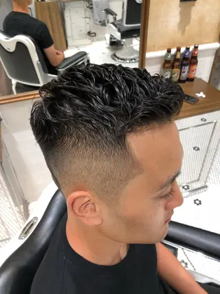 パーマ メンズ THE AWESUM所属・メンズスタイル強化中 TONNY（トニー）のヘアスタイル