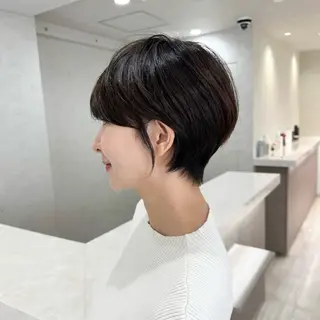 ショート グレージュ/レイヤー ふうか　渋谷のヘアスタイル