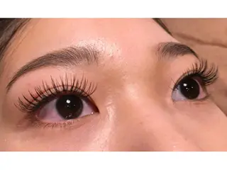 マツエク・マツパ アイサロンTOP BROW天王寺あべの店所属・TOPBROW マユリのマツエク・マツパデザイン