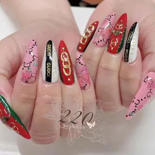 ロング ネイル nailsalon 220momokaのネイルデザイン