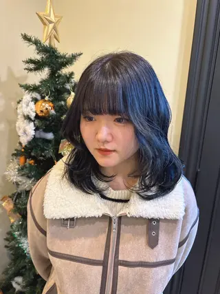 カラー しおり🍬 KOKORO🤍のヘアスタイル