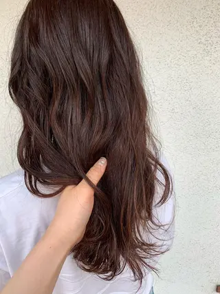 ロング カラー putri 川邉 優花のヘアスタイル