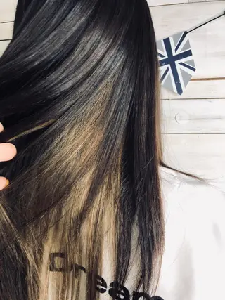 カラー ○HITOMI ○のヘアスタイル