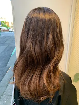 ミディアム カラー ツヤ髪🌈髪質改善 🌈ナカゴシのヘアスタイル