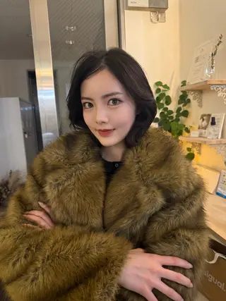 ショート Maho/海外 レイヤー/ハイトーンのヘアスタイル