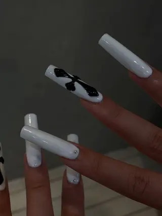 ネイル GO TODAY シェアサロン 渋谷Amiu店所属・渋谷ネイル🎀 y2k/海外ネイルのネイルデザイン