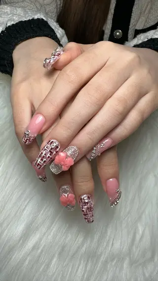 ネイル Hi beauty テイのネイルデザイン