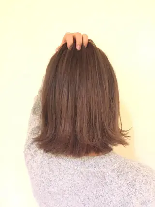 ミディアム カラー 加藤 綾華のヘアスタイル