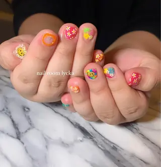 ネイル ﾈｲﾙﾙｰﾑﾘｯｶ 𝐦𝐚𝐲𝐮のネイルデザイン