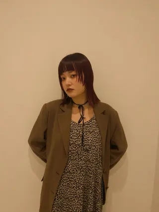 ミディアム レイヤー・ナチュラル RUKUのヘアスタイル