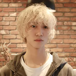 ショート カラー パーマ メンズ かんたまる💭レイヤ ー/ニュアンスパーマのヘアスタイル