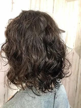 ミディアム パーマ メンズパーマ/顔周り レイヤーカット/えののヘアスタイル