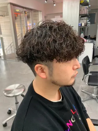 ショート カラー パーマ メンズ キッズ パーマ支持率No.1 ❤️‍🔥安成弾のヘアスタイル