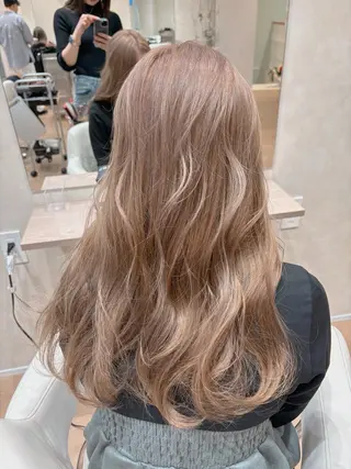 ロング 服部 真希のヘアスタイル