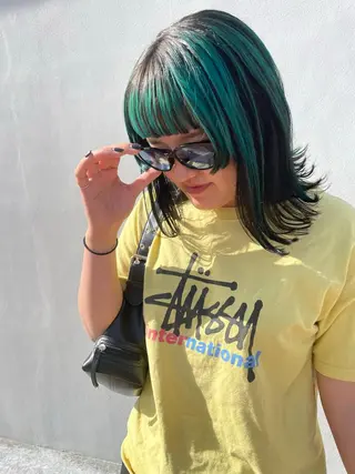 ミディアム カラー 黒岩 梨沙のヘアスタイル