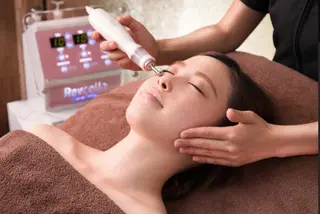 B.glossy所属・ビューティーサロン B.glossyのネイルデザイン