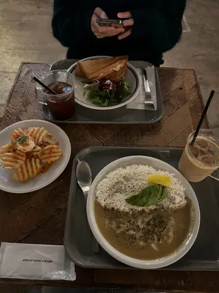 GO TODAY SHAiRE SALON Vellmie店所属・吉祥寺kasumi 🌛eye/browのマツエク・マツパデザイン