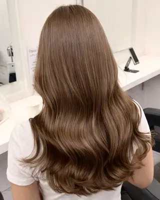 セミロング カラー ヘアアレンジ 艶カラー の達人のヘアスタイル