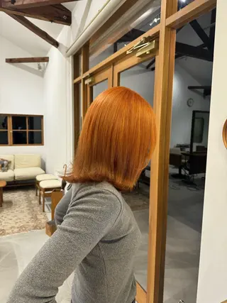セミロング カラー mikke所属・亀山 友菜のヘアスタイル