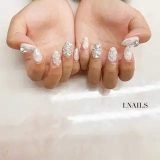 ネイル アイネイルズ所属・早川 梓のネイルデザイン