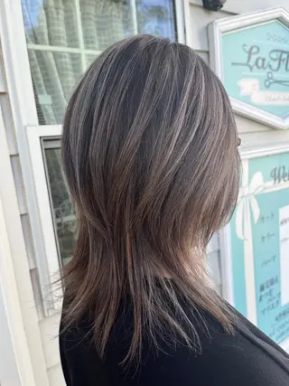 ミディアム カラー La.fleur ラ.フルールのヘアスタイル