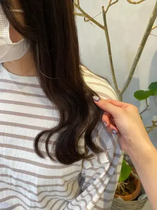 ロング Misaki ║ツヤカラーのヘアスタイル