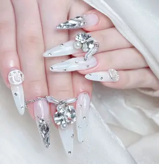 ネイル M🌷nail 長さだし専門店のネイルデザイン