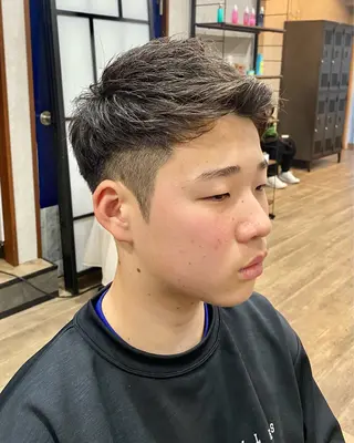 ショート メンズ 田口 慎士のヘアスタイル