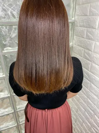 セミロング カラー 美容師歴18年 ALBA 齊藤のヘアスタイル