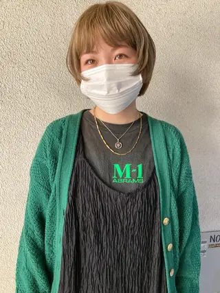 ショート カラー お洒落ベージュ🤎 代官山shibukiのヘアスタイル