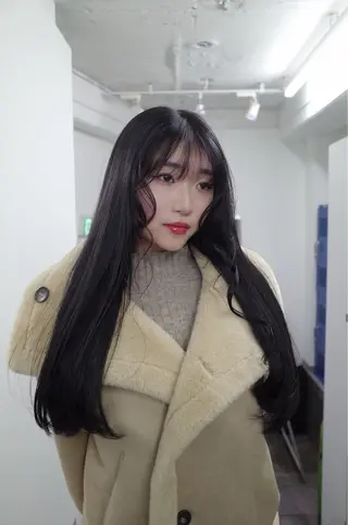 ロング カラー Momoka🪷 /ハイトーンのヘアスタイル