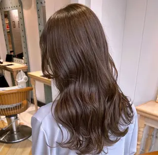 ロング 浅井 琥珀のヘアスタイル