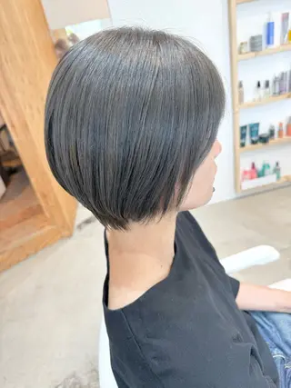 ショート un【アン】所属・【un】 MANAのヘアスタイル