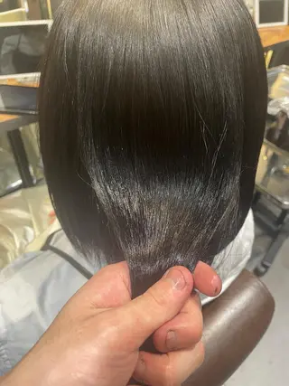 ミディアム ブリーチ＆縮毛矯正 🧸tomoki🧸のヘアスタイル