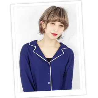 ショート カラー 荒木 依莉亜のヘアスタイル
