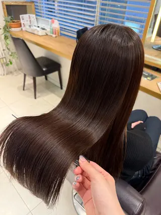 ロング 𝐀𝐲𝐚𝐤𝐚 /艶髪/ストレートのヘアスタイル