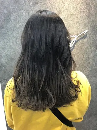 セミロング Noy所属・Noyヨシモト ヒロトのヘアスタイル